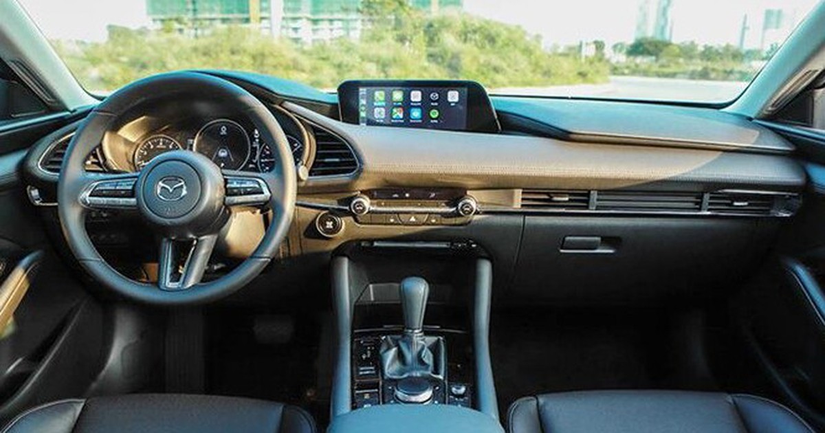 Mazda3 giảm giá kỷ lục: sedan hạng C rẻ ngang Toyota Vios