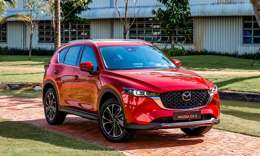 Mazda CX-5 vẫn dẫn đầu SUV hạng C trước làn sóng xe điện