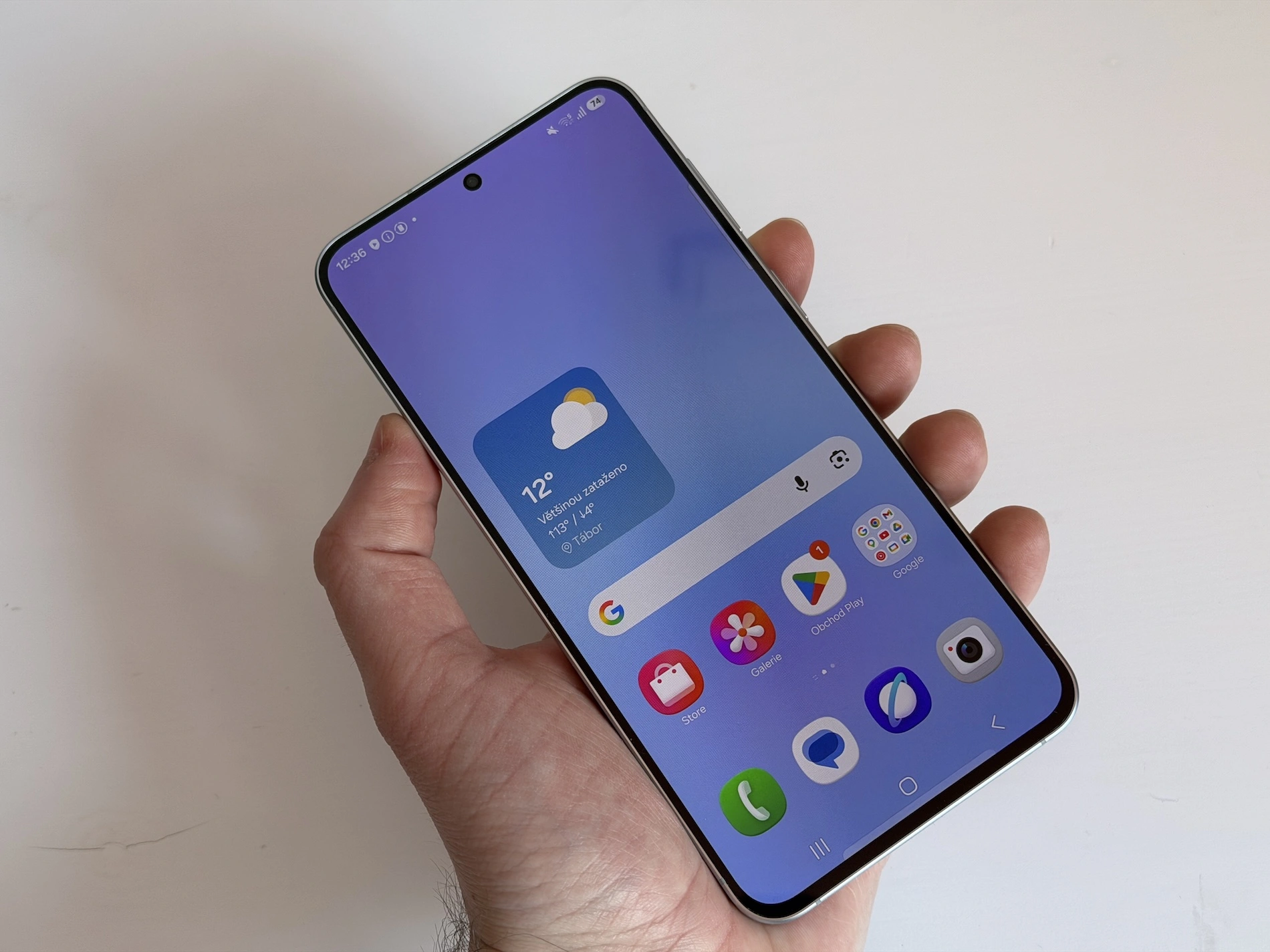 Galaxy A57 giá rẻ hay Galaxy S25: chọn máy nào đáng tiền hơn?