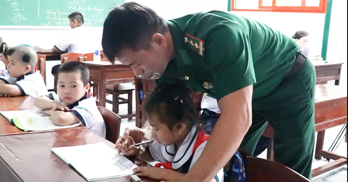 Những giáo viên tình nguyện thắp sáng ước mơ học tập