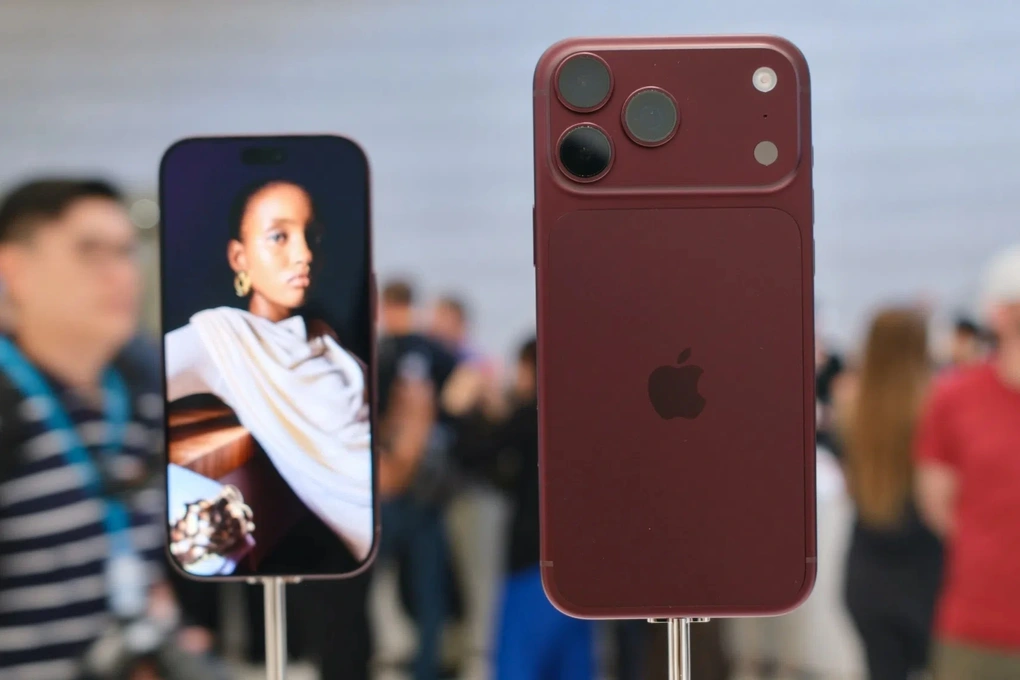 Kiếm 5-7 triệu đồng nhờ bán lại suất đặt trước iPhone 18 Pro Max: Cơ hội hay bẫy tâm lý?