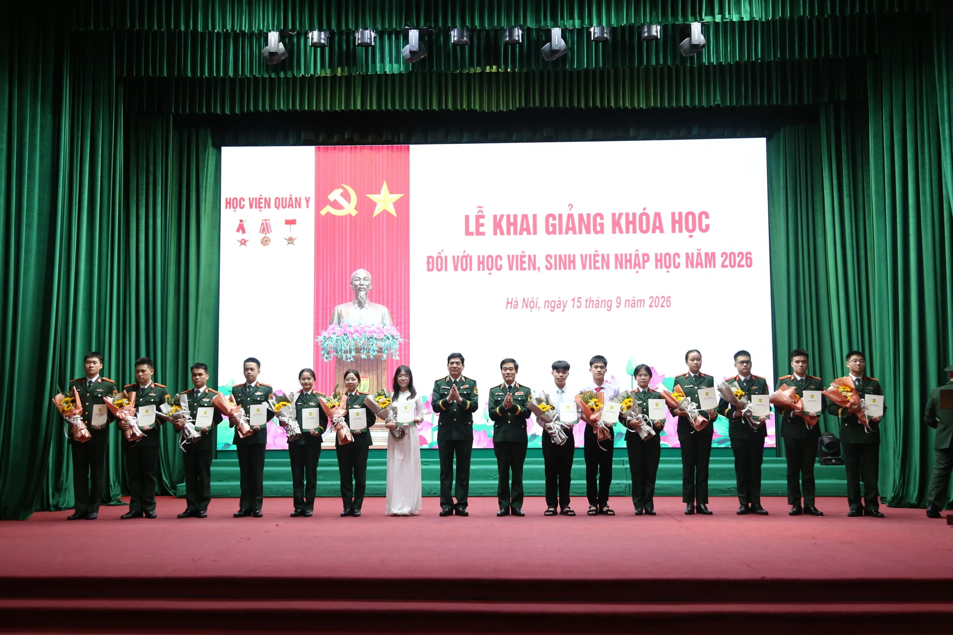 Những bí quyết học tập của học sinh đạt điểm cao nhất: Quản lý áp lực và giữ nhịp học bền bỉ