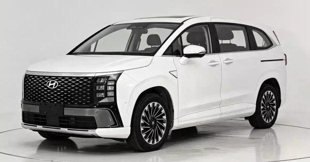 Hyundai Custin nâng cấp giữa vòng đời: khác biệt đủ lớn để chờ đợi?