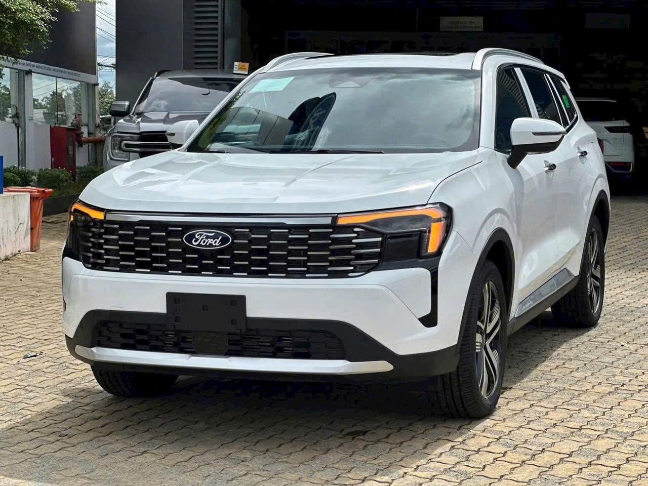 Mazda CX-5 xuống 659 triệu: SUV hạng C chơi lớn giá hạng B