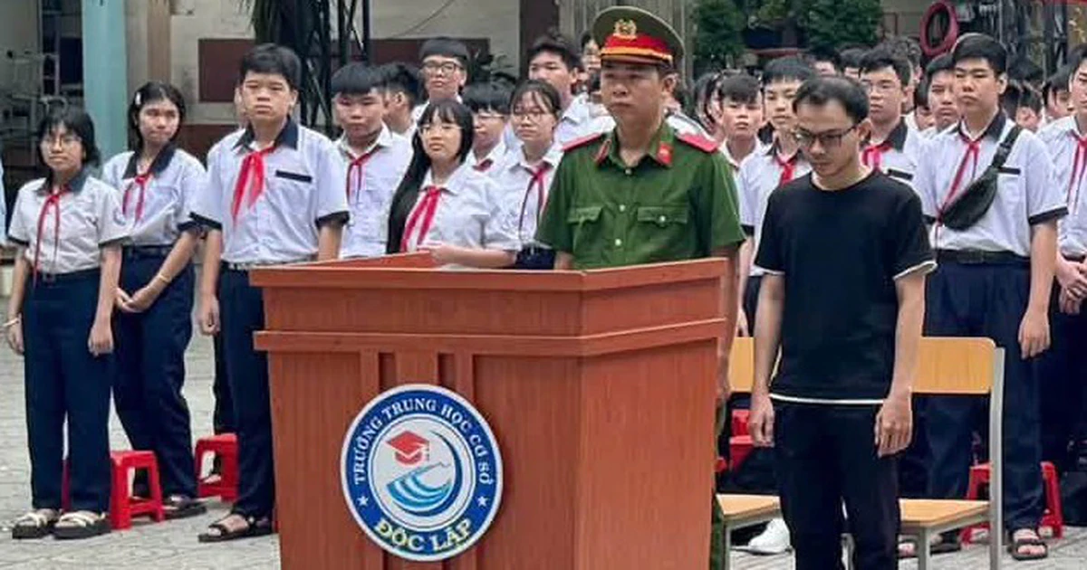 Dạy con nhận diện nguy hiểm pháp luật ngay từ tuổi teen
