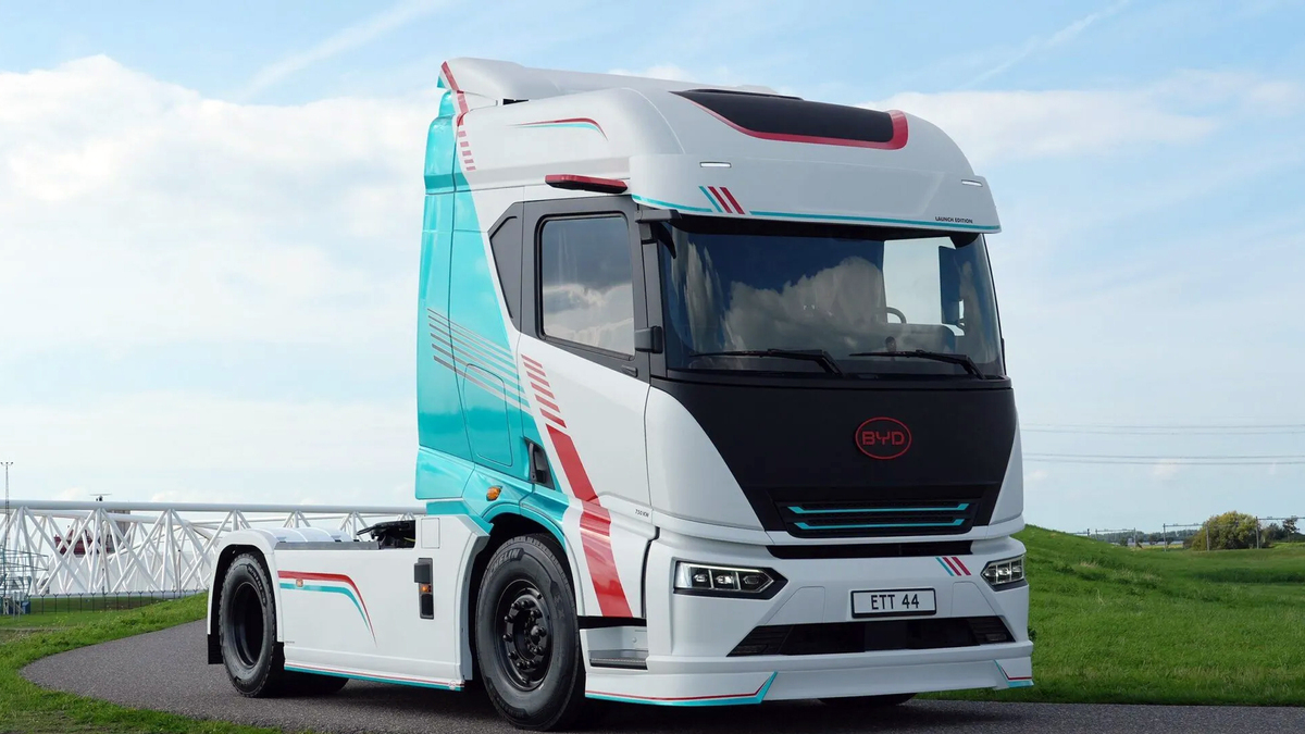 BYD ETT 44 đấu Tesla Semi: cuộc lật kèo trên đường dài