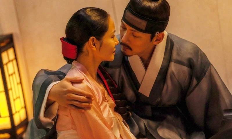 Son Ye Jin tái xuất táo bạo với phim cổ trang 19+ ‘The Scandal’