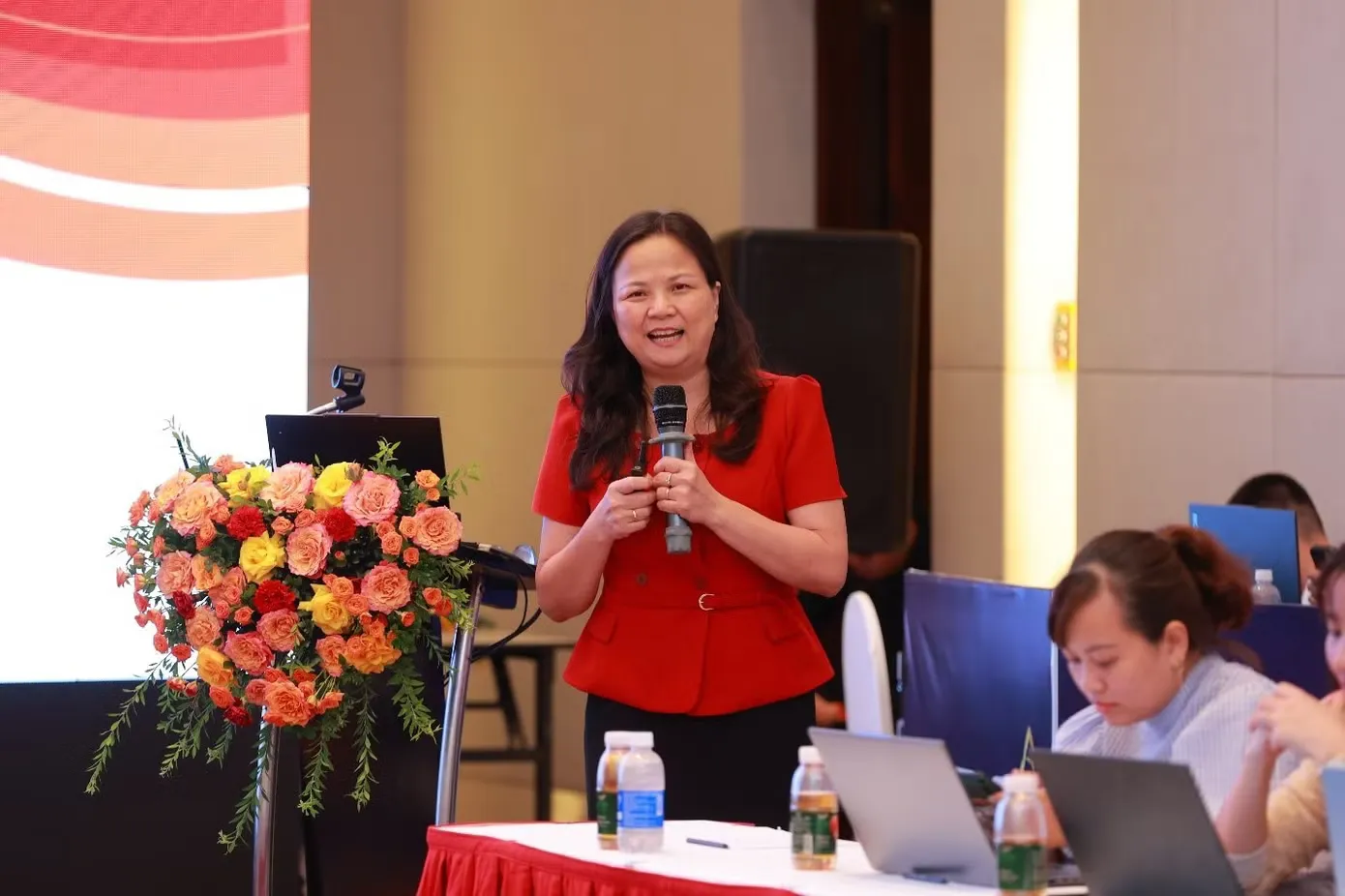 Bệnh viện tuyến cuối và người già: Đừng biến thành nơi chữa “tất tần tật”