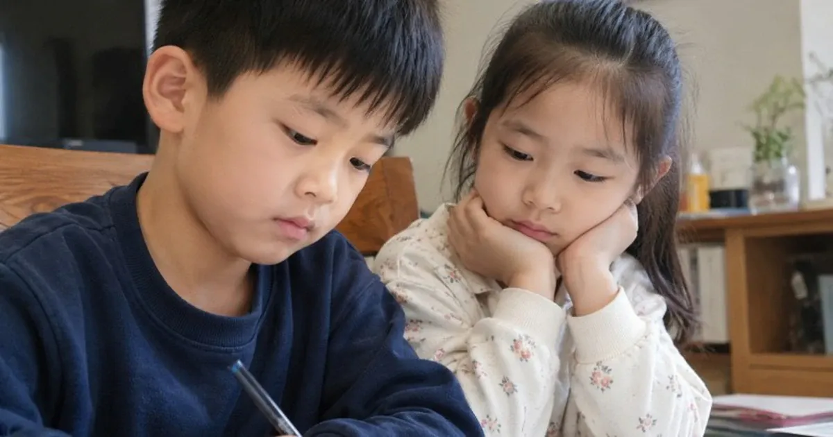 Cha mẹ bận lo tương lai con mà quên mất tuổi thơ đang diễn ra
