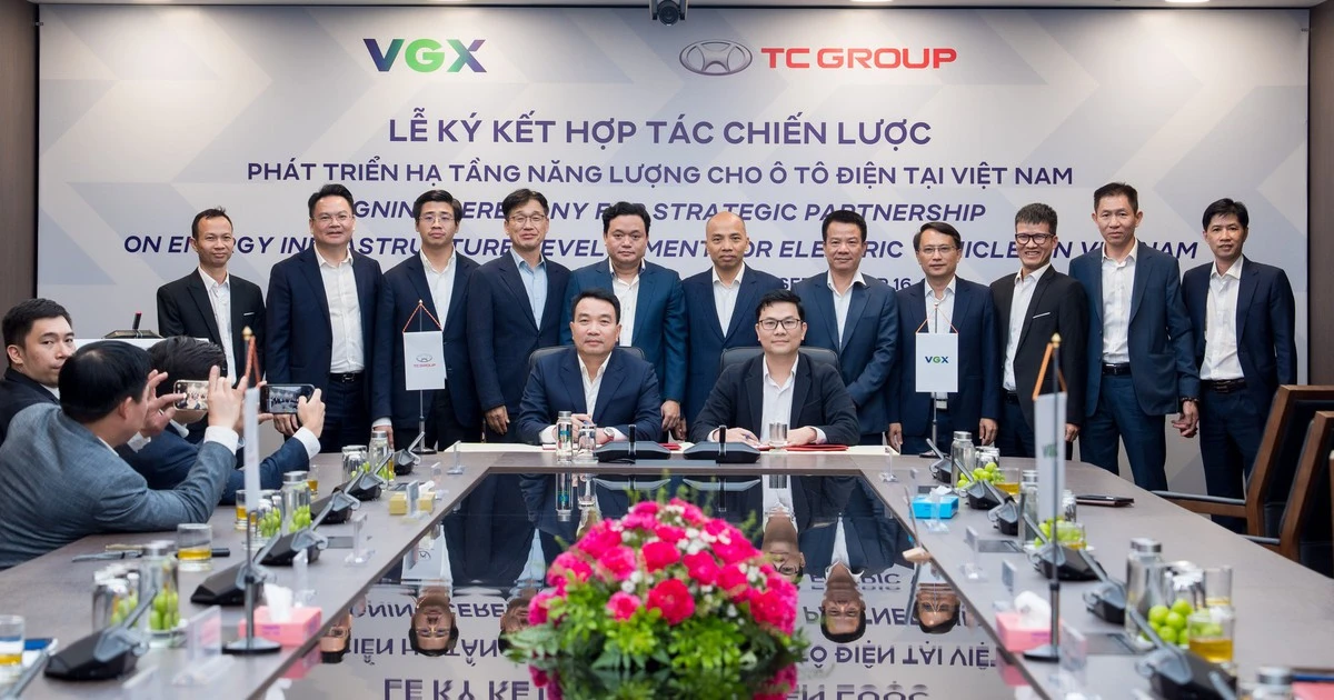 Mạng lưới trạm sạc xe điện bước vào giai đoạn hạ tầng mở