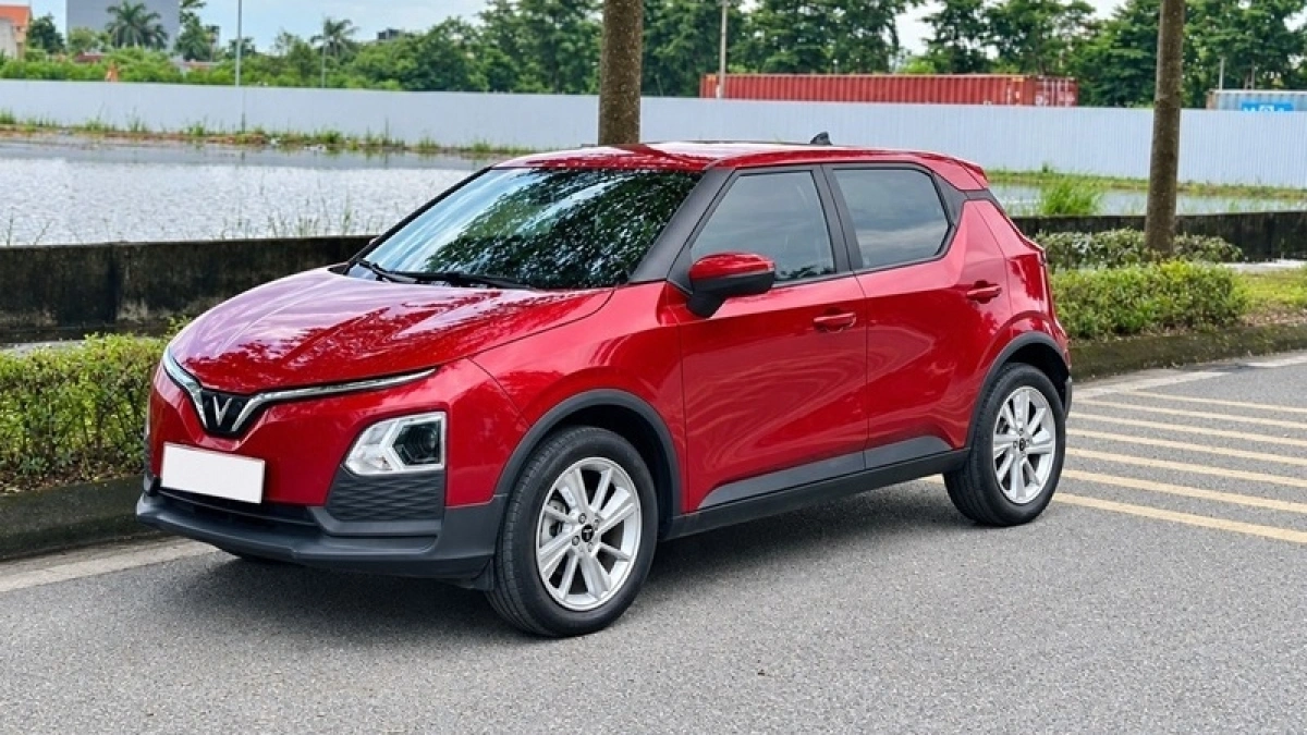 SUV cỡ nhỏ tháng 8: VinFast VF 5 áp đảo, đối thủ Nhật hụt hơi