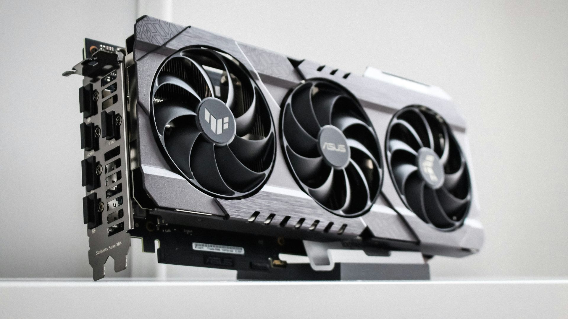 GPU thế hệ mới lùi sang 2028: nên nâng cấp hay chờ?