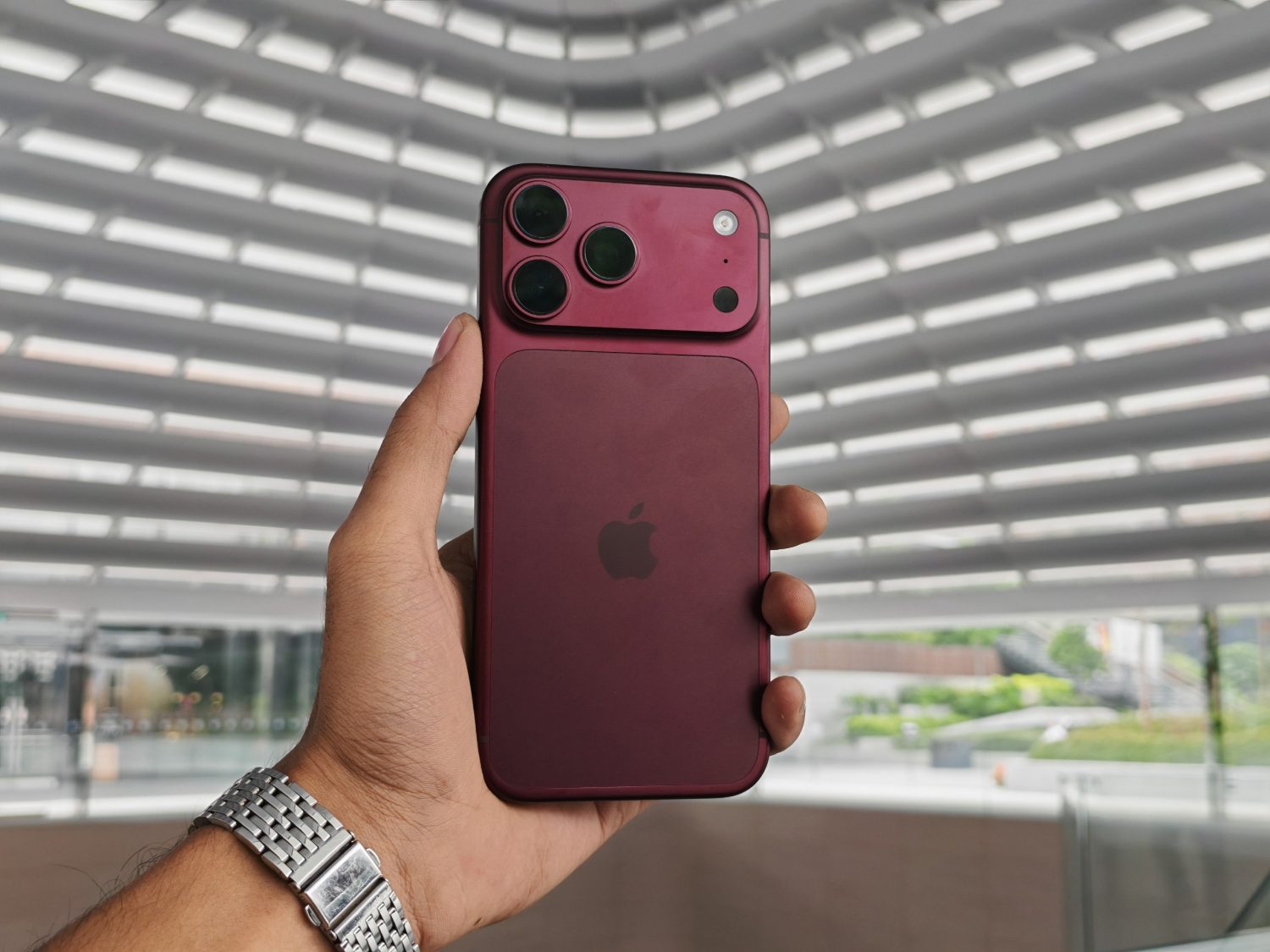 iPhone 18 Pro 52W: Secepat Mana Cas 50% Dalam 15 Minit?