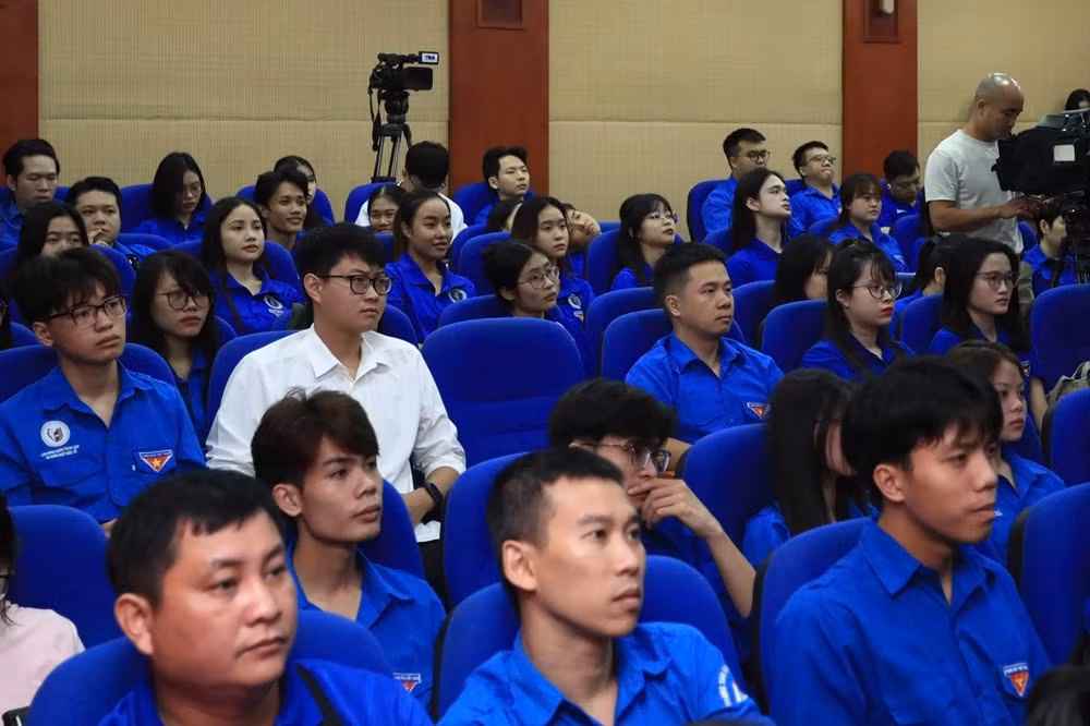Cuộc thi Bản Sắc: Khi Gen Z dùng AI kể chuyện văn hóa Việt