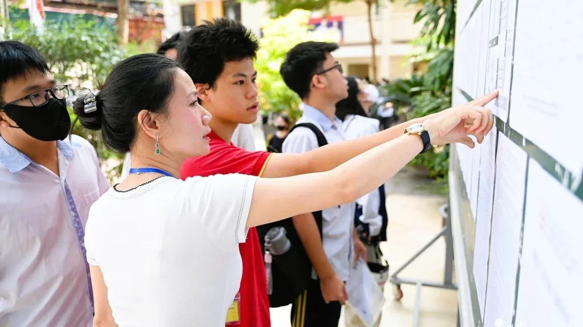 Bộ GD&ĐT siết phương thức xét tuyển đại học: Cơ hội công bằng hay áp lực mới?