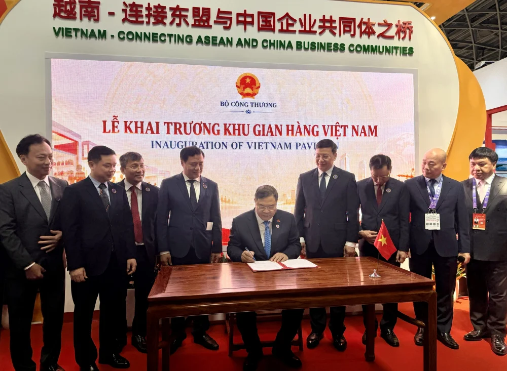 120 doanh nghiệp Việt Nam tại CAEXPO: Bước bật vào chuỗi cung ứng ASEAN – Trung Quốc