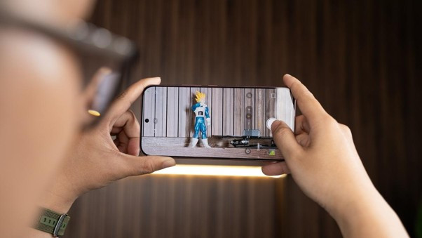 Pin 10.000mAh vs 8.050mAh: điện thoại nào trụ lâu hơn?