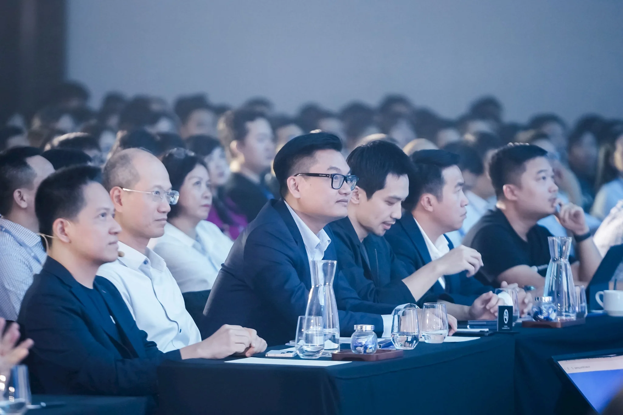 Khi AI trở thành đồng nghiệp: Tái thiết tổ chức trước làn sóng nhân viên ảo