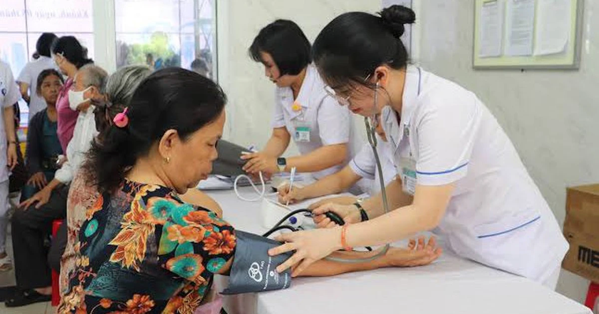 Khám sức khỏe định kỳ được bảo hiểm y tế chi trả: Cơ hội hay thách thức?