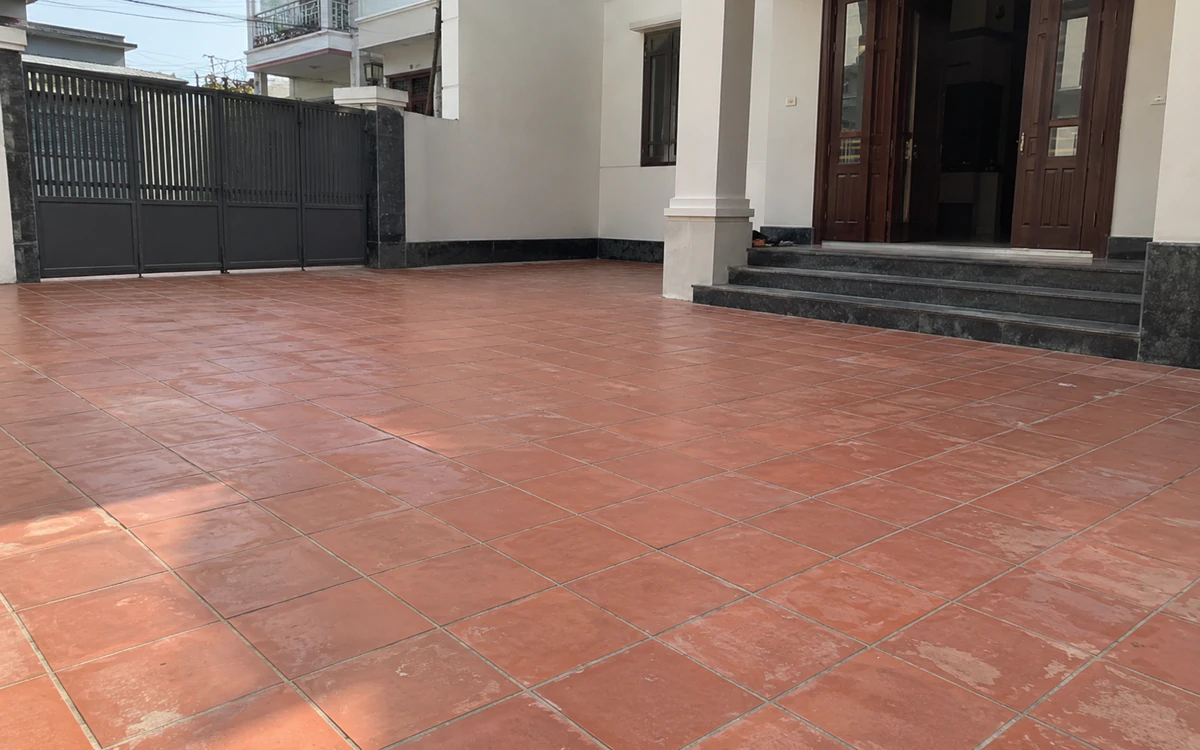 Sàn gạch men, sàn gỗ dần lỗi thời: Nhà Việt đang lát gì?