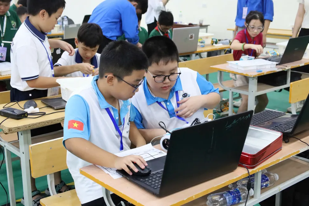 Cuộc thi sáng tạo Robotics toàn quốc: bước nhảy của tài năng STEM trẻ