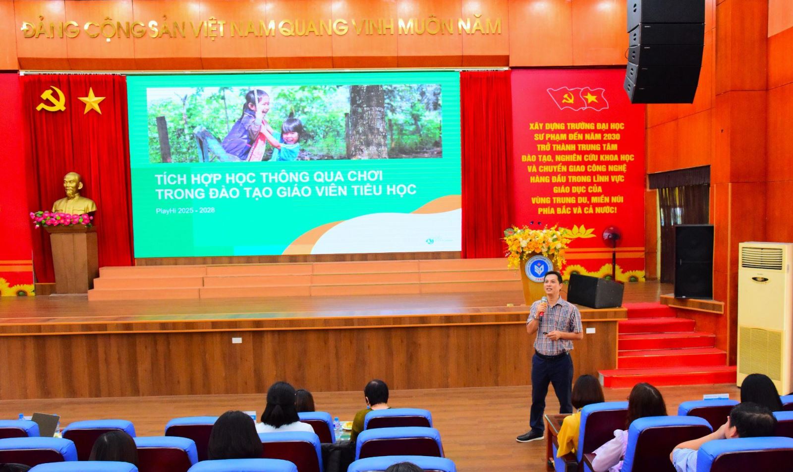 Dạy học qua trò chơi: Khi đào tạo giáo viên tiểu học buộc phải thay đổi