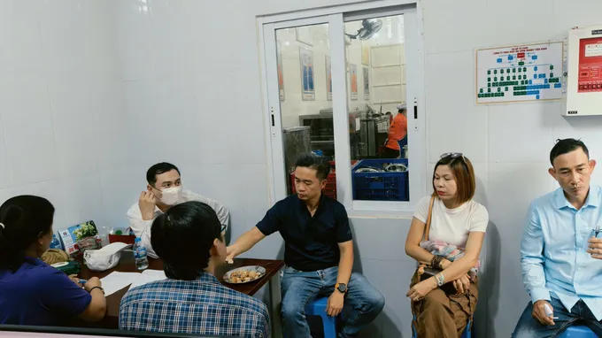 Phụ huynh theo dõi chất lượng bữa ăn bán trú bằng công cụ nào?