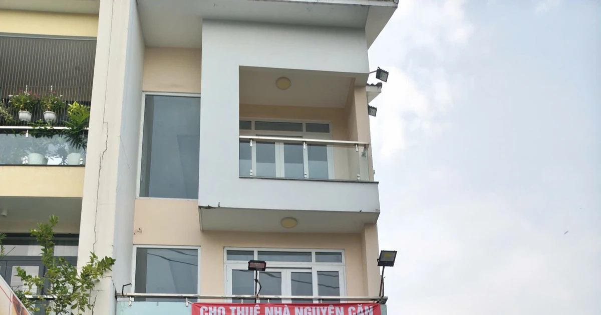 Trung tâm ngoại ngữ đóng cửa bất ngờ: Quyền lợi nào cho học viên?