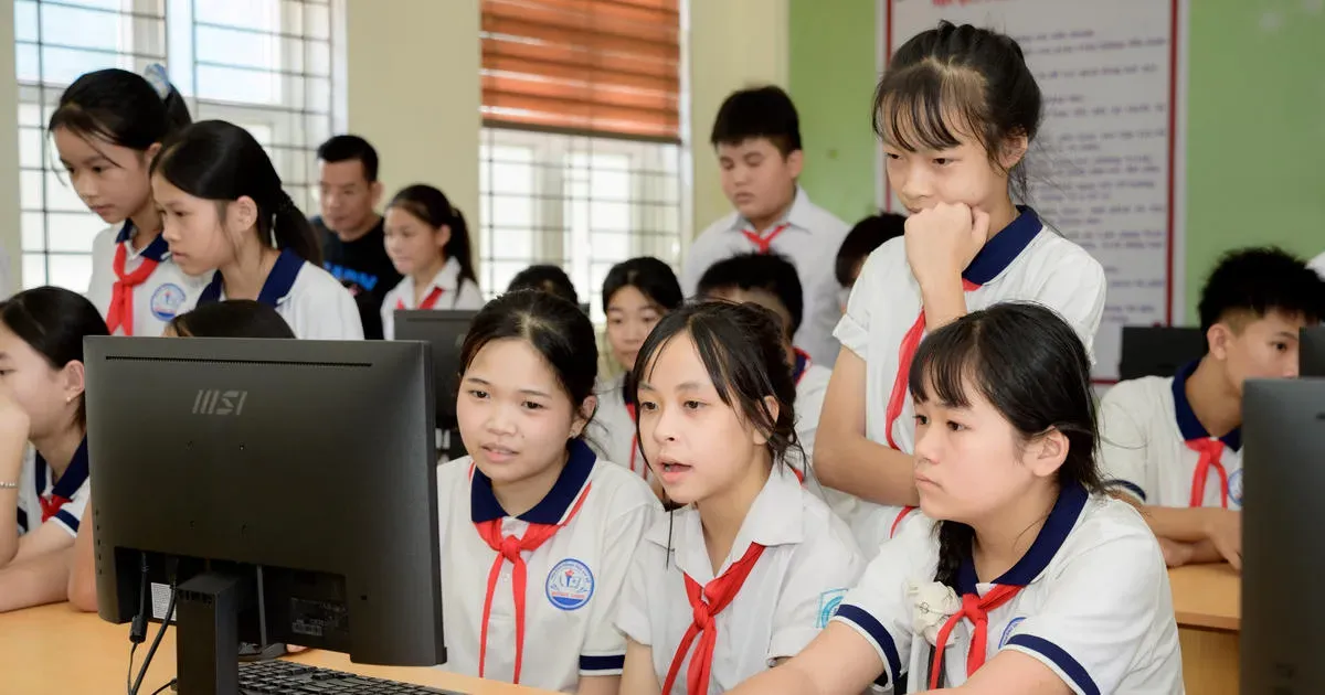 Giáo dục kỹ năng an toàn số: từ trường học hạnh phúc đến công dân số
