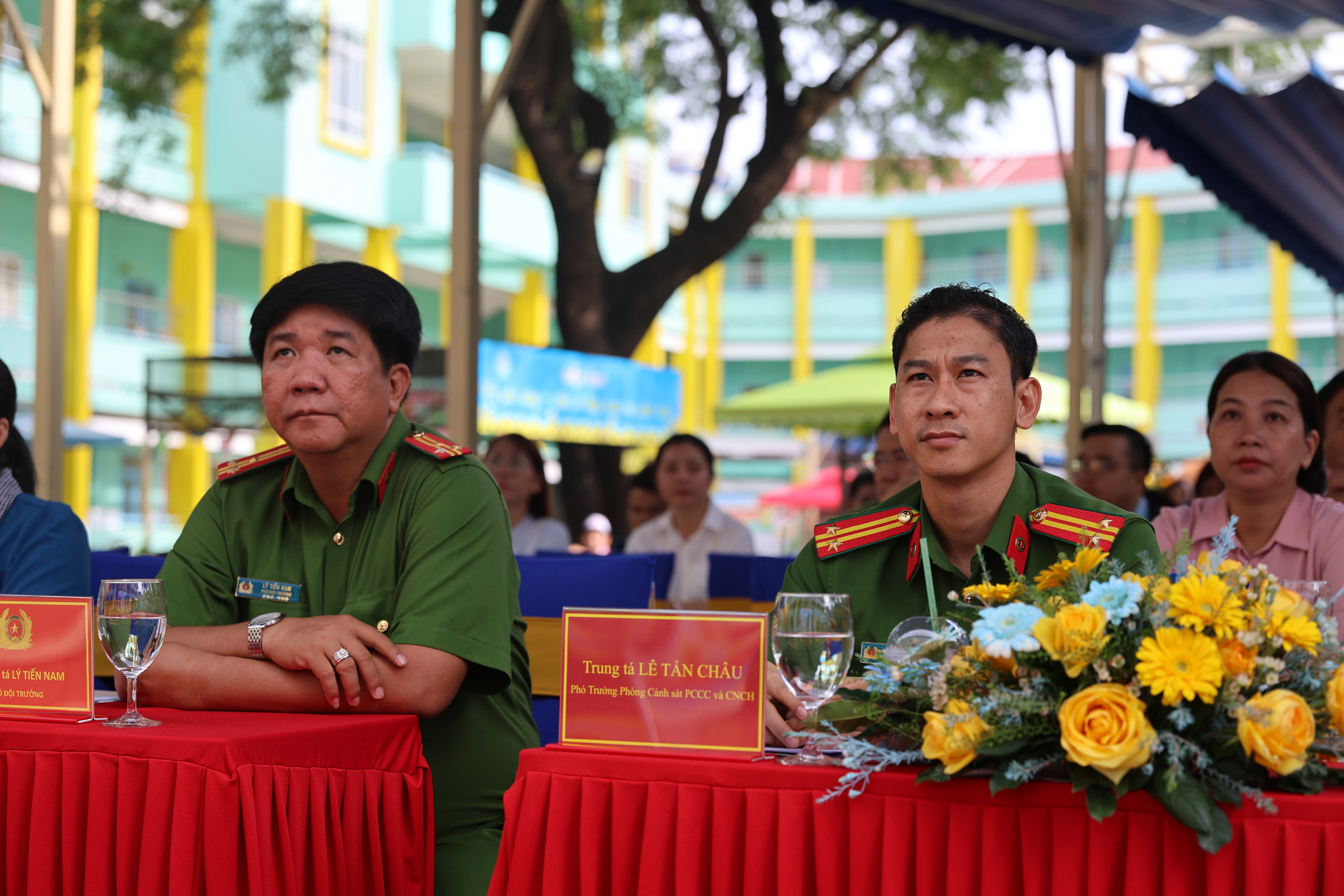 Trang bị kỹ năng phòng cháy chữa cháy cho học sinh: Từ lý thuyết đến thực hành thoát nạn