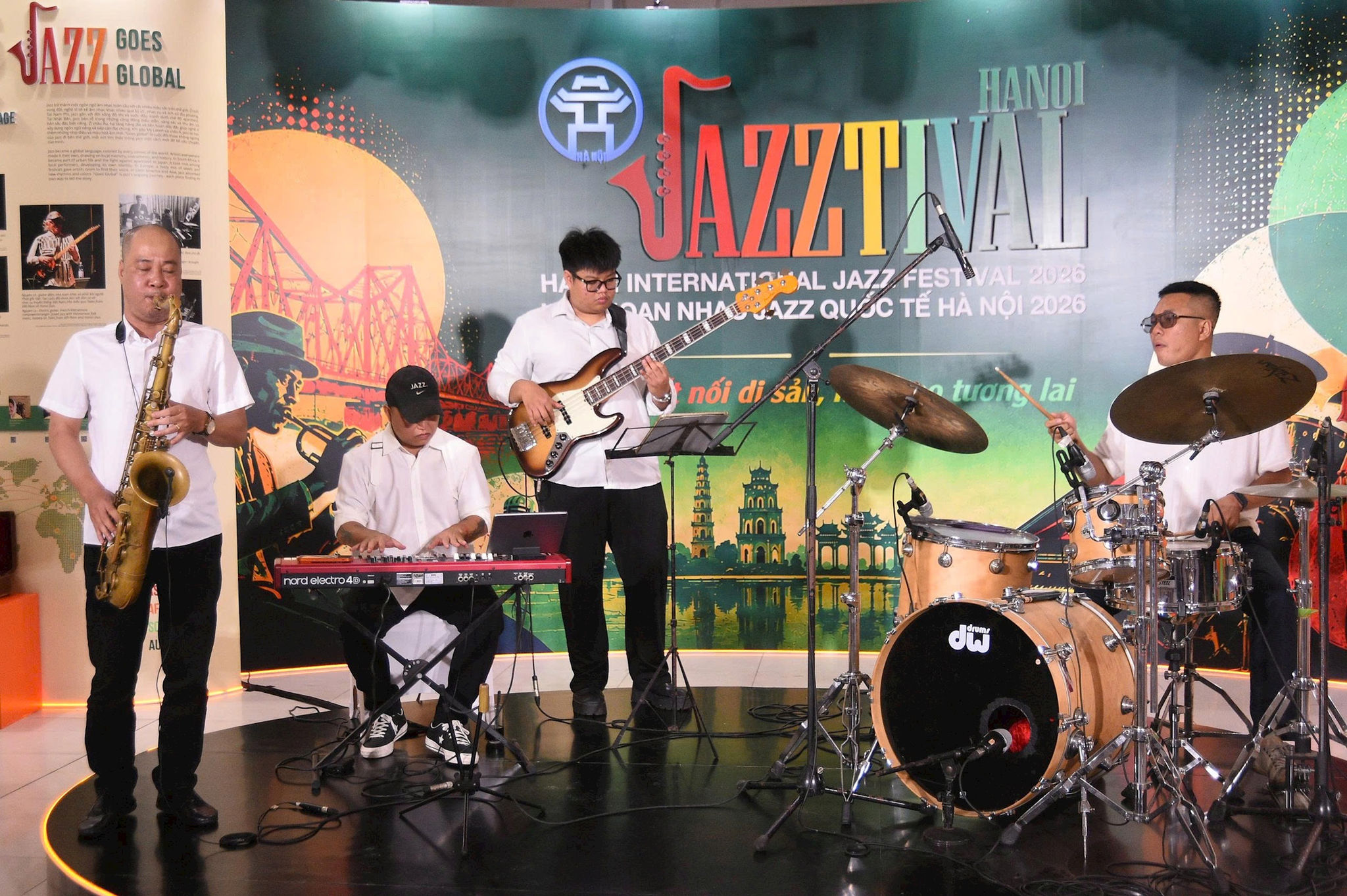 Hanoi Jazztival khai mạc với triển lãm Jazz & Phố: khi di sản bước ra đường phố