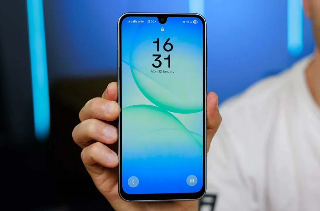 Galaxy A vượt iPhone 17 và Galaxy S để thành dòng bán chạy nhất