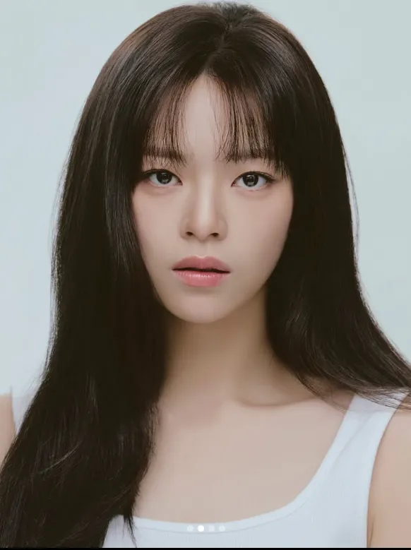 Từ sân khấu K-pop đến màn ảnh: Jeongyeon và bài toán lột xác của idol