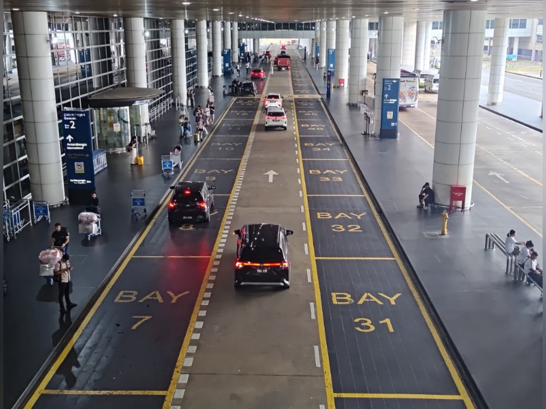 Caj E-Hailing KLIA Diseragamkan RM2: Apa Makna Untuk Penumpang Berjimat