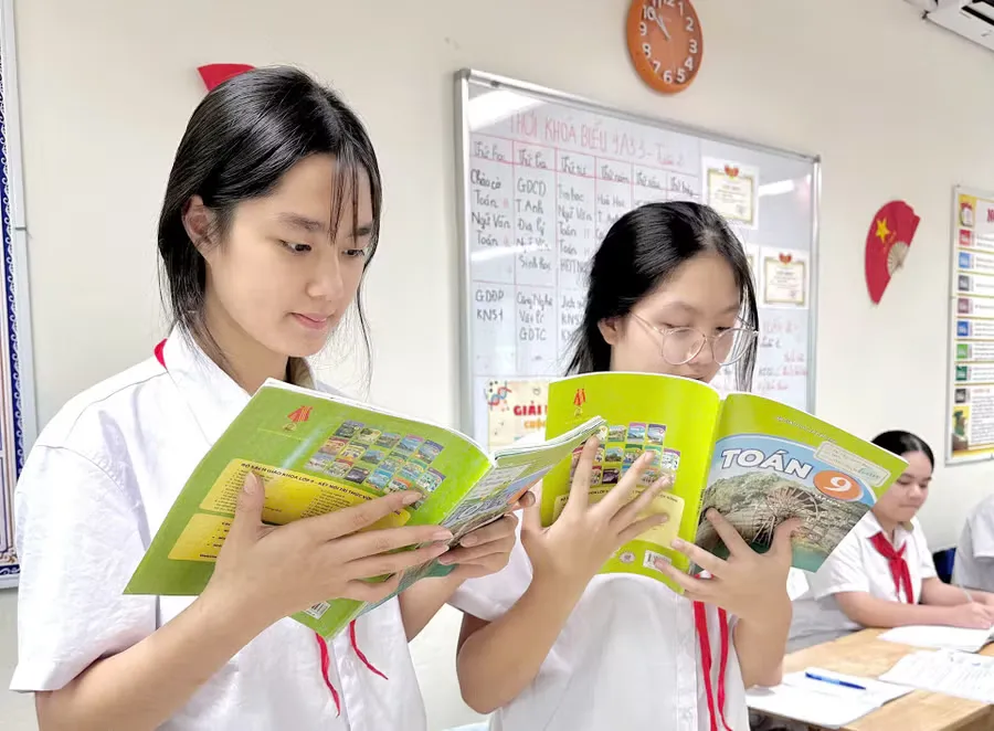 Sách giáo khoa điện tử miễn phí: Phụ huynh và học sinh nên bắt đầu từ đâu?