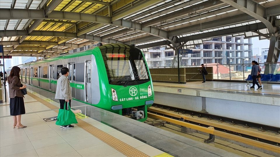 Hơn 70% taxi đã chuyển sang xe điện, nhưng hạ tầng sạc vẫn là nút thắt?