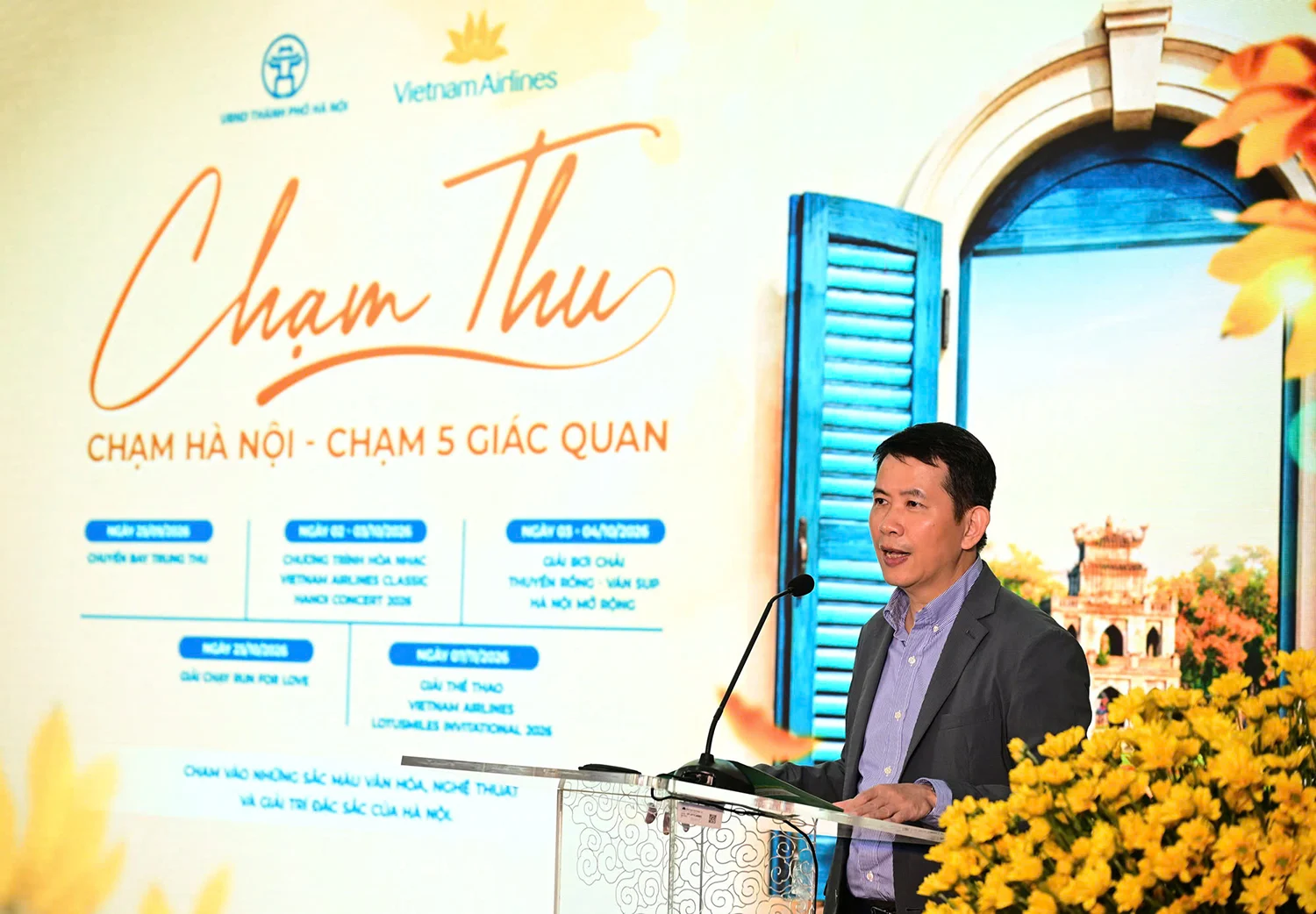 Vietnam Airlines biến mùa thu Hà Nội thành hành trình 5 giác quan