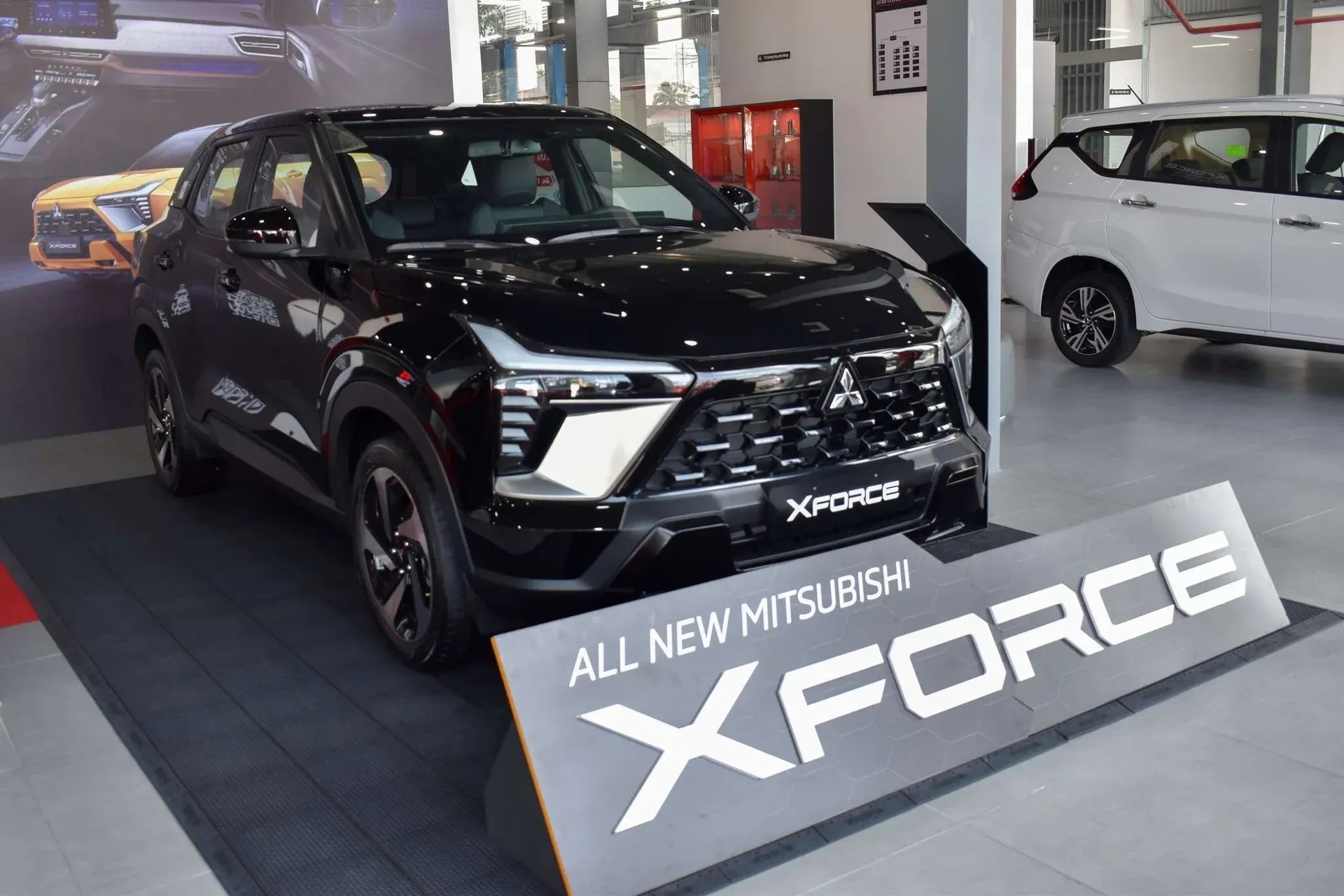 Yaris Cross và Xforce giảm giá sốc: Cuộc đua SUV cỡ nhỏ giá rẻ
