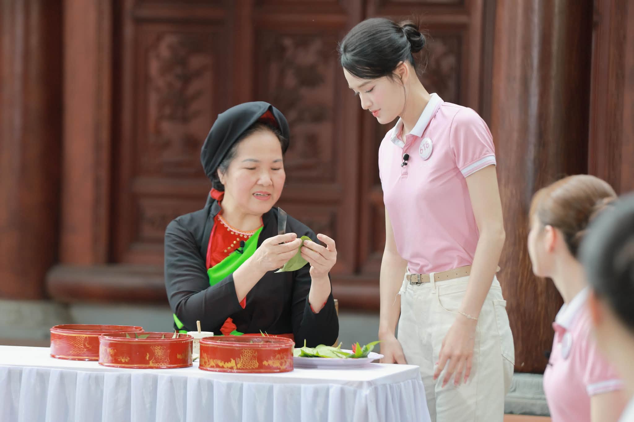 Khi sắc đẹp gặp gỡ hát quan họ Bắc Ninh