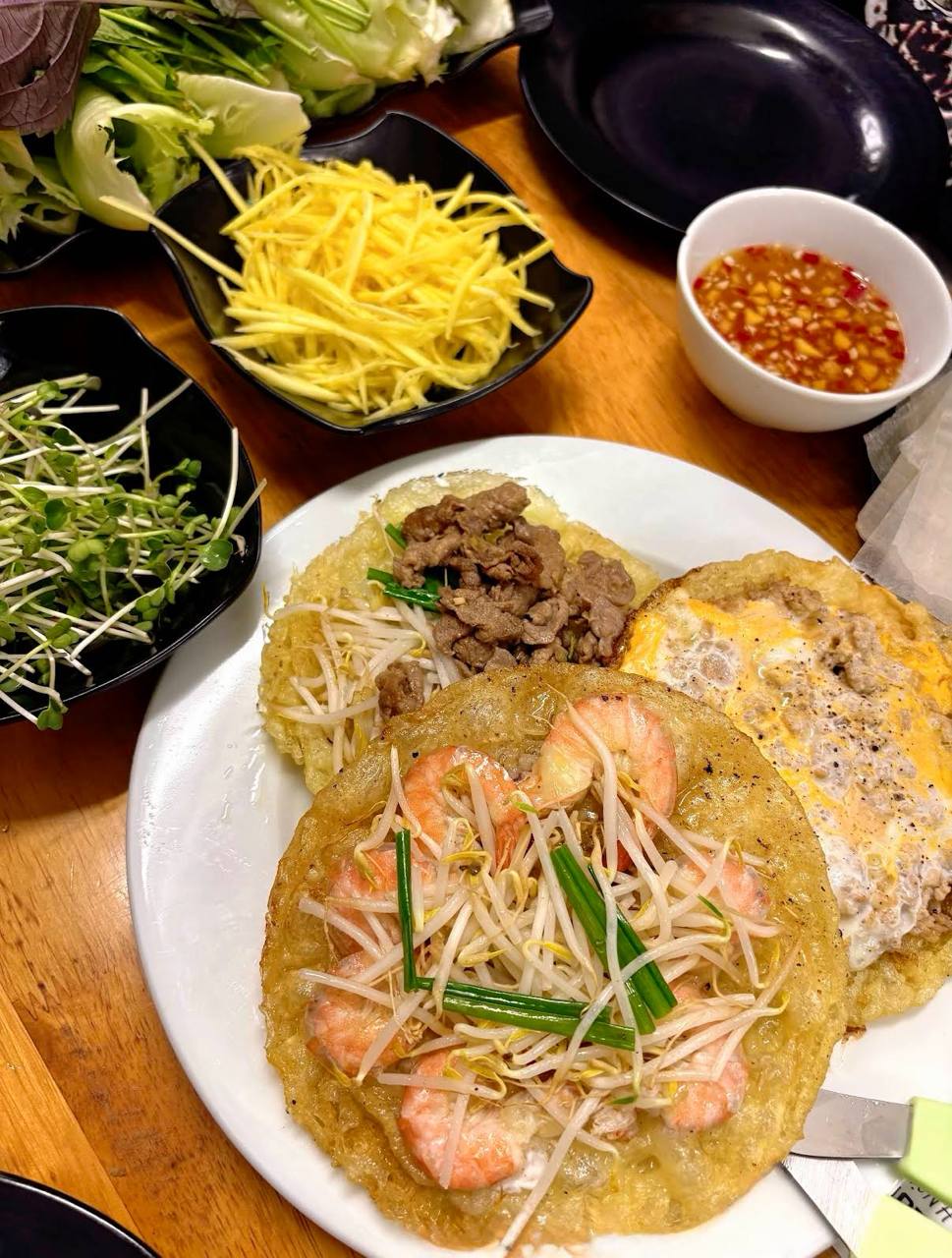 Bánh xèo Hai Bà Trưng: Vì sao khách chấp nhận chờ 1 tiếng?