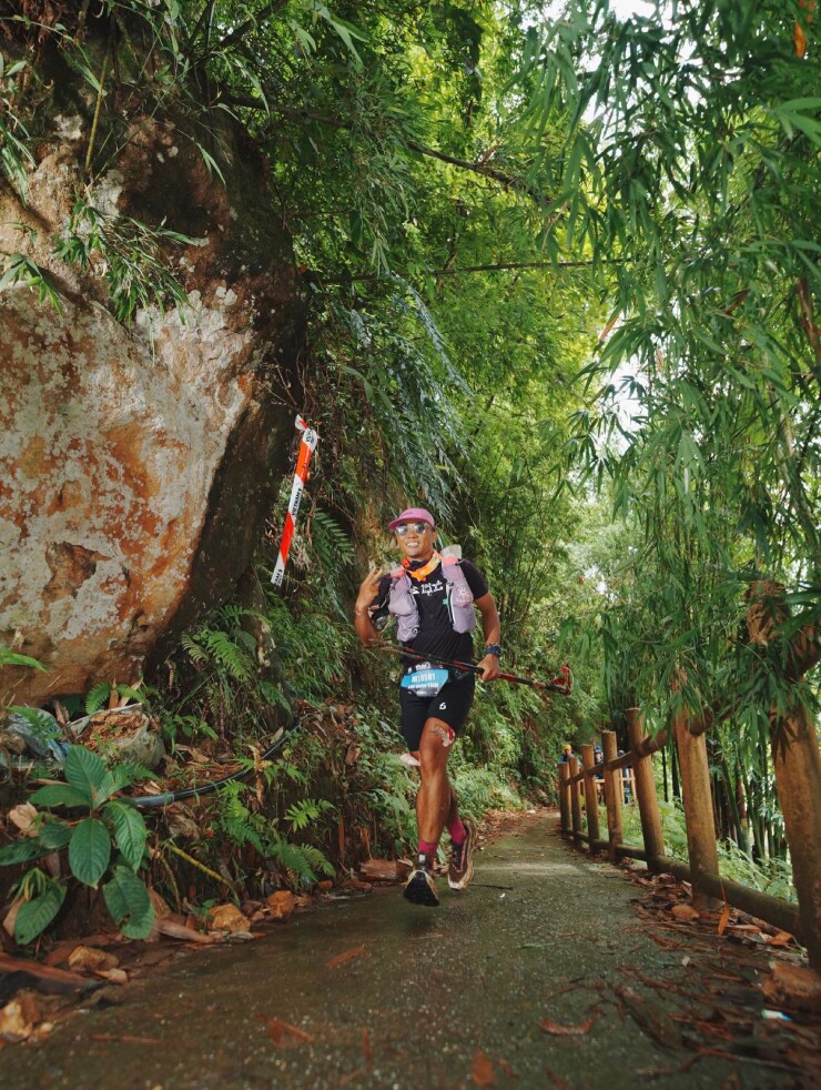 5.300 vận động viên chinh phục marathon đêm Sa Pa dưới mưa lớn