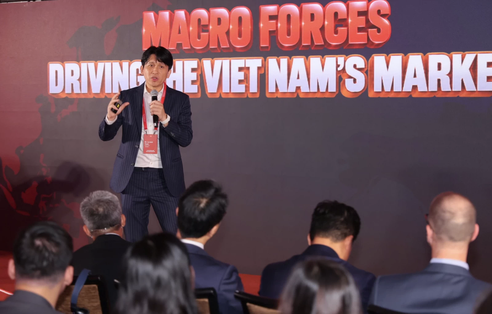 Việt Nam cần vốn hạ tầng khổng lồ: phải phá thế dựa vào ngân hàng