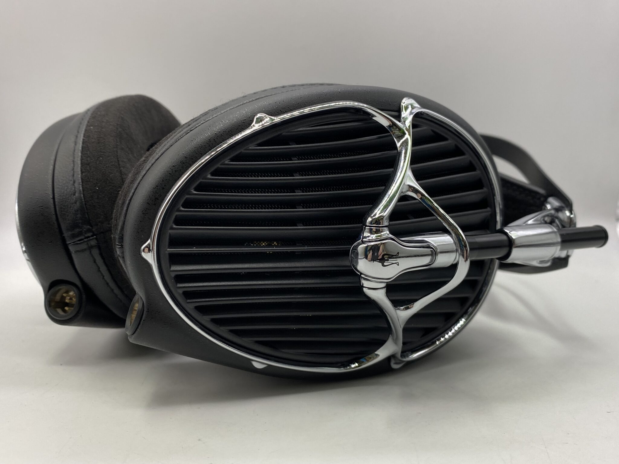 HiFiMAN HE6 Remastered vs Meze Arta: chọn tai nghe planar magnetic nào cho audiophile cao cấp?