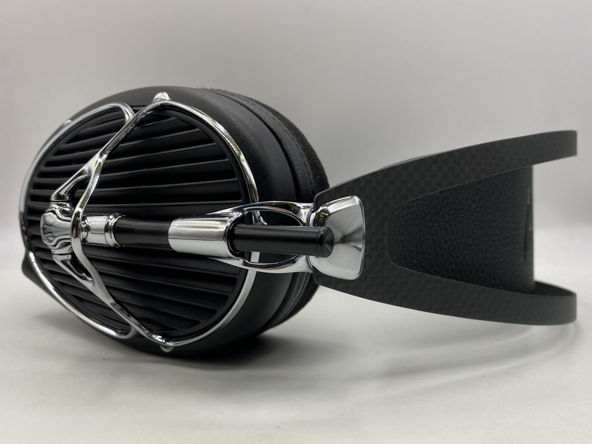 Meze Arta vs Audeze: cuộc đấu flagship planar magnetic
