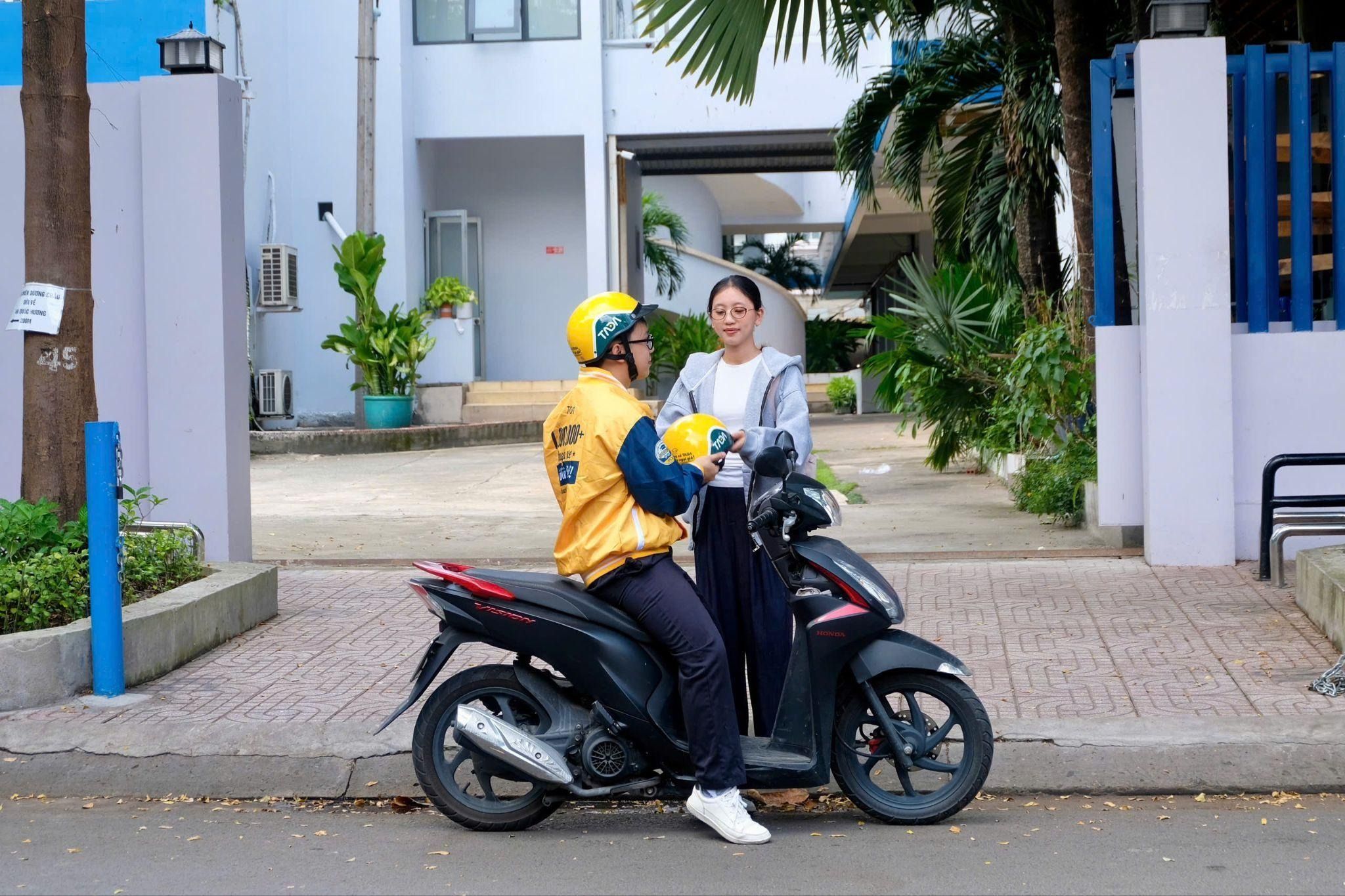 Cuốc xe 100.000 đồng: Tài xế thực nhận bao nhiêu?