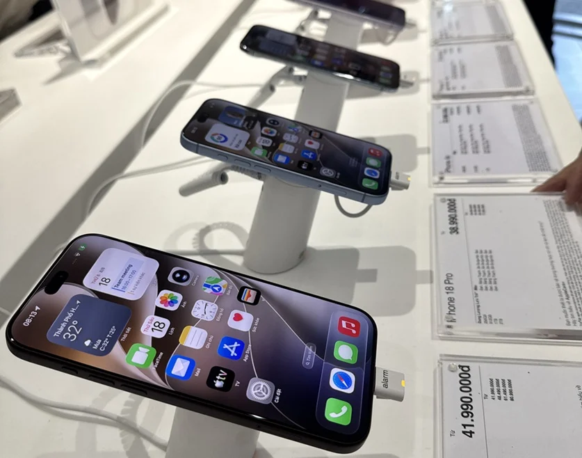 iPhone 18 Pro chính thức mở bán tại Việt Nam: nên chọn bản nào và mua ra sao cho lời nhất?