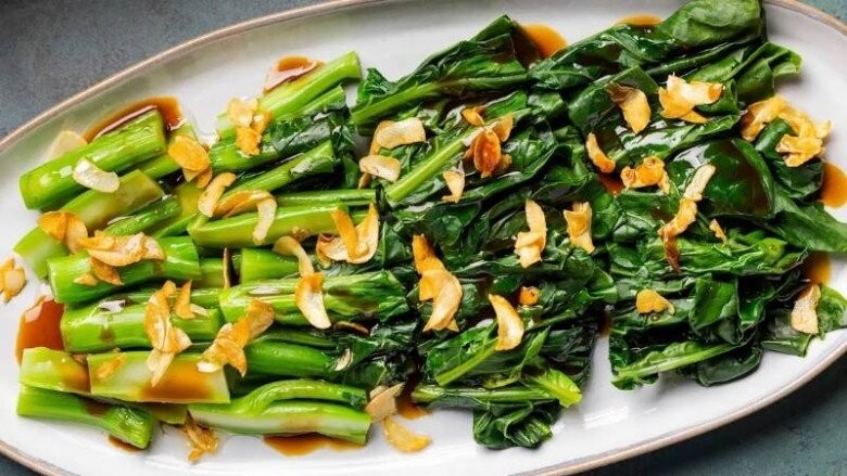Cải ngồng và lá củ cải: Hai rau xanh chất xơ cao nên mua