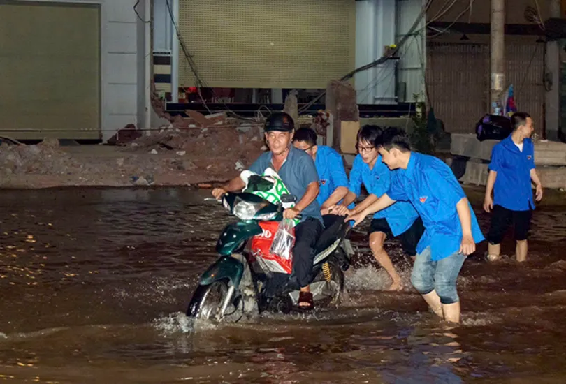 Túi y tế gia đình mùa mưa lũ: Chuẩn bị đúng để tránh bệnh truyền nhiễm