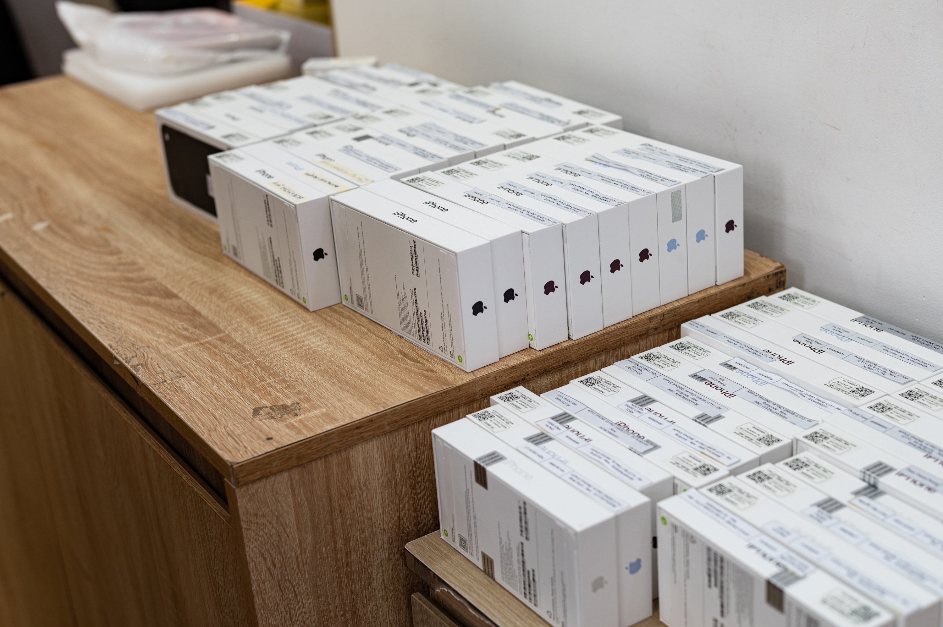 Tại sao người dùng vẫn xếp hàng qua đêm mua iPhone 18