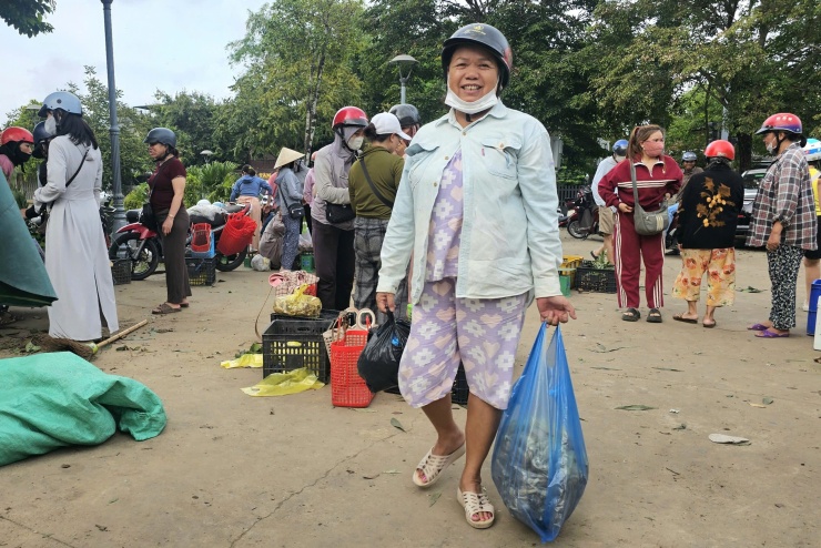 Những đặc sản níu chân khách vượt xa: nấm tràm và quả da đá